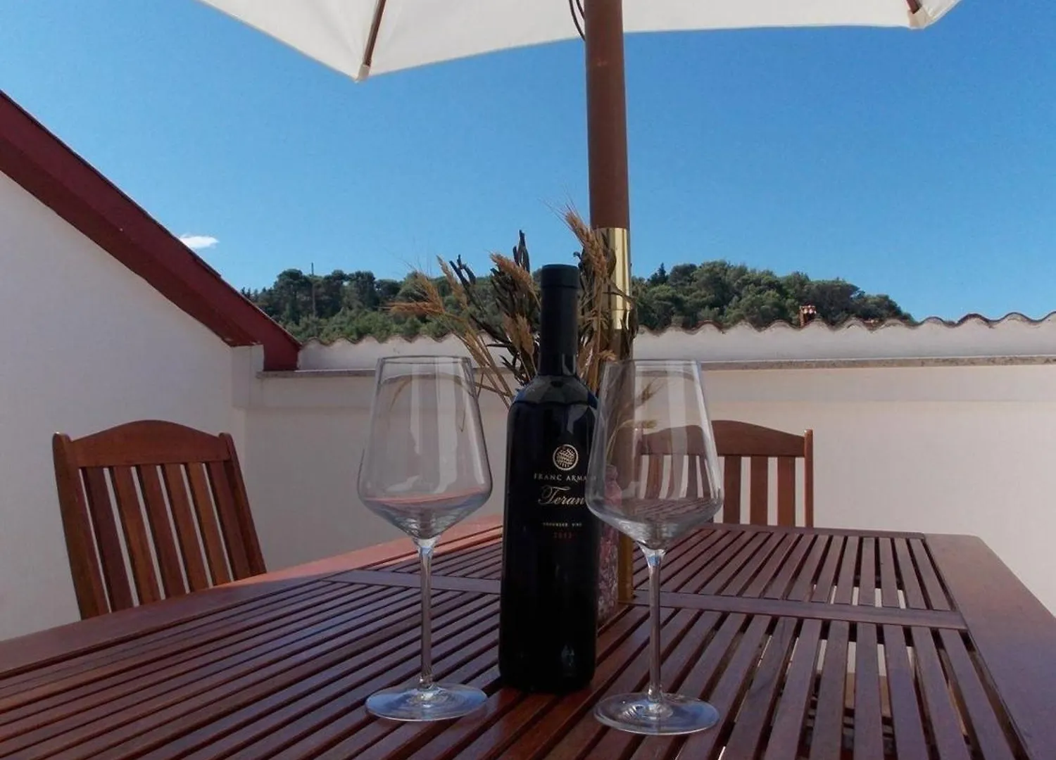 Apartment Ferienwohnung Mit Terrasse Fuer 9 Personen Palit Croatia