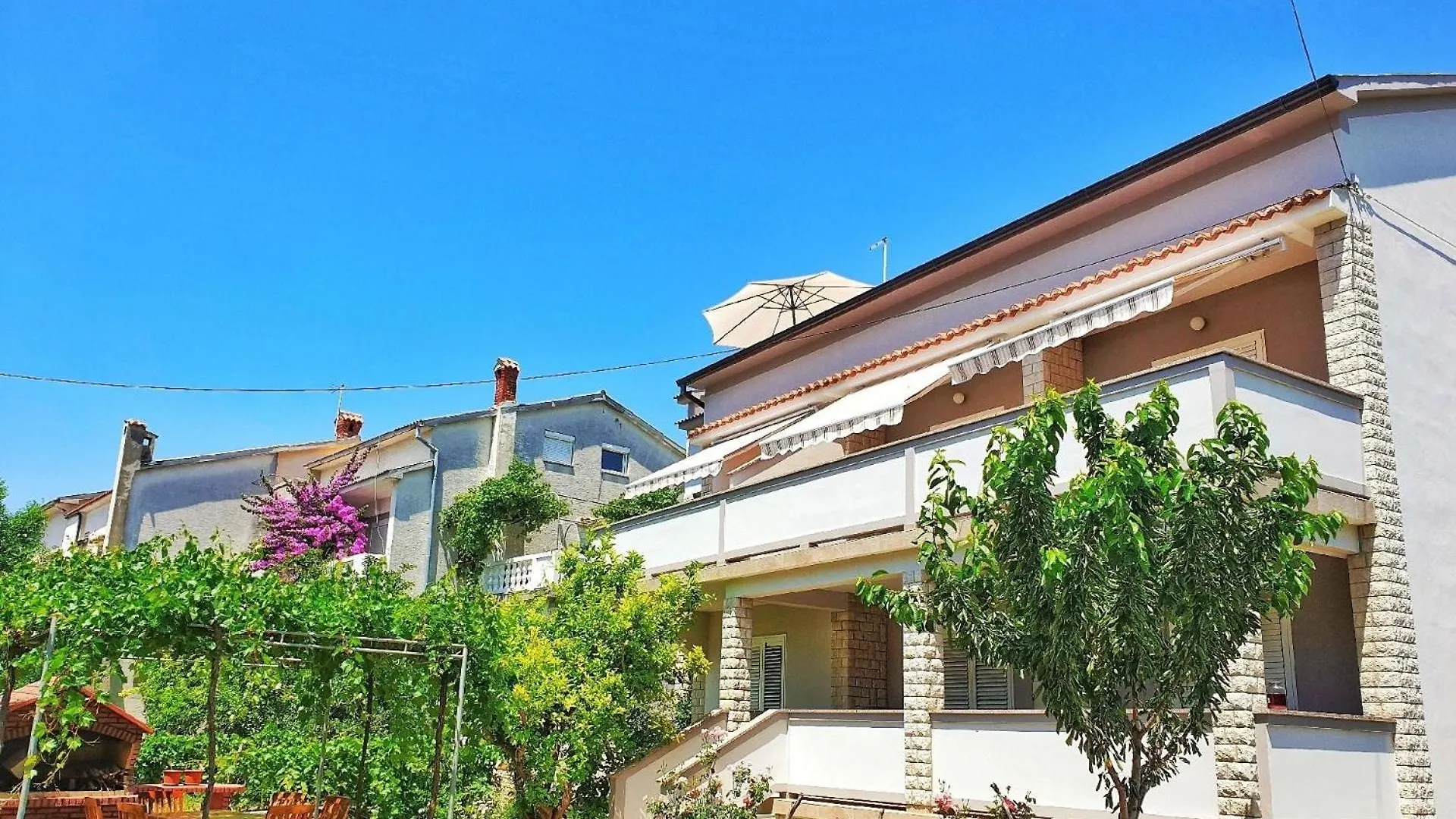 Ferienwohnung Mit Terrasse Fuer 9 Personen Palit 0*,  Croatia