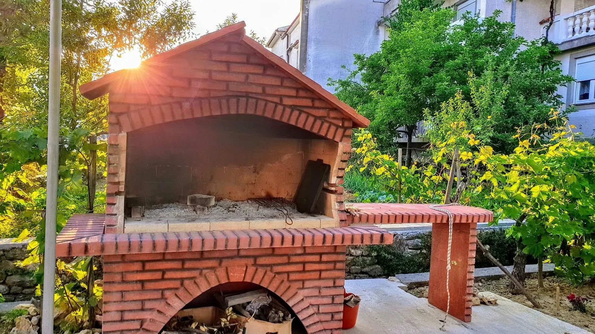 Apartment Ferienwohnung Mit Terrasse Fuer 9 Personen Palit