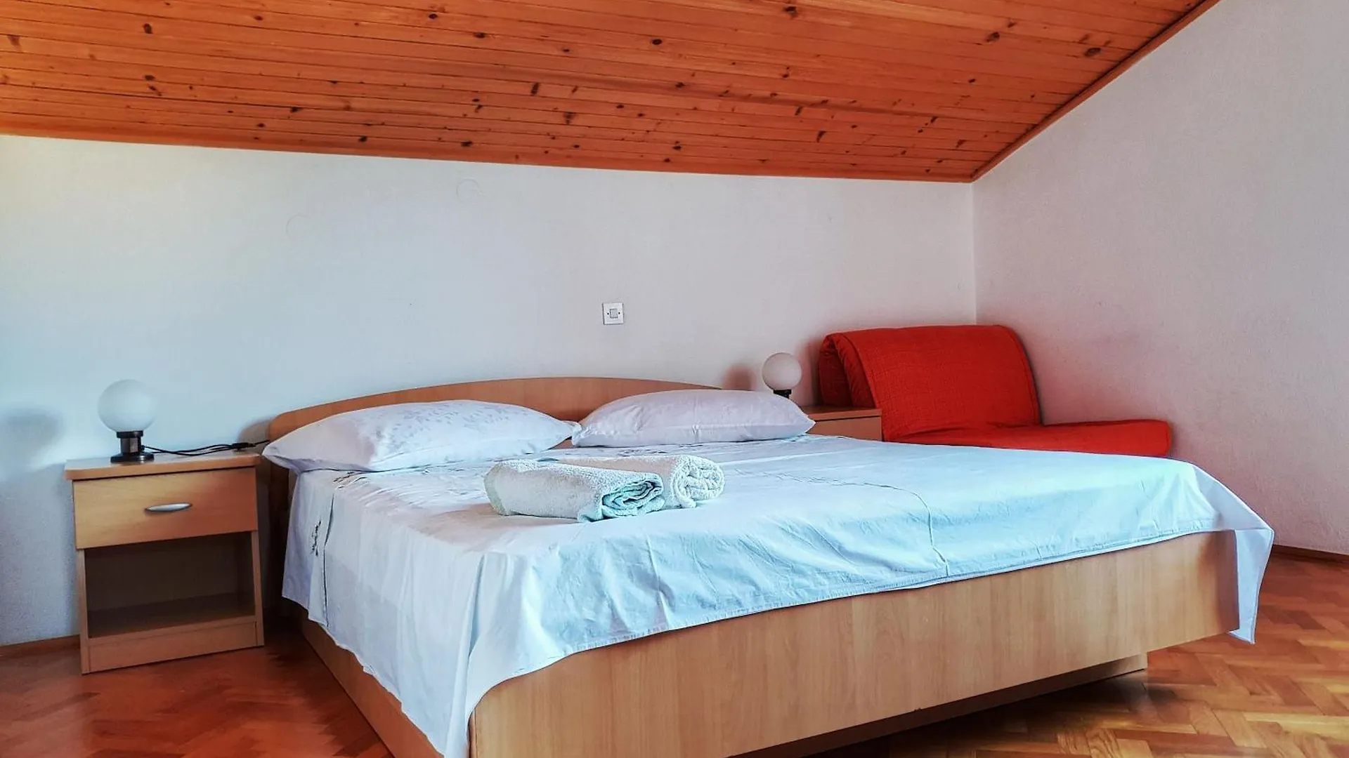 Ferienwohnung Mit Terrasse Fuer 9 Personen Palit 0*,
